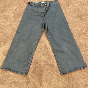 Viral Target  Universal Thread Sailor Jeans Grey Blue color size 16 Women